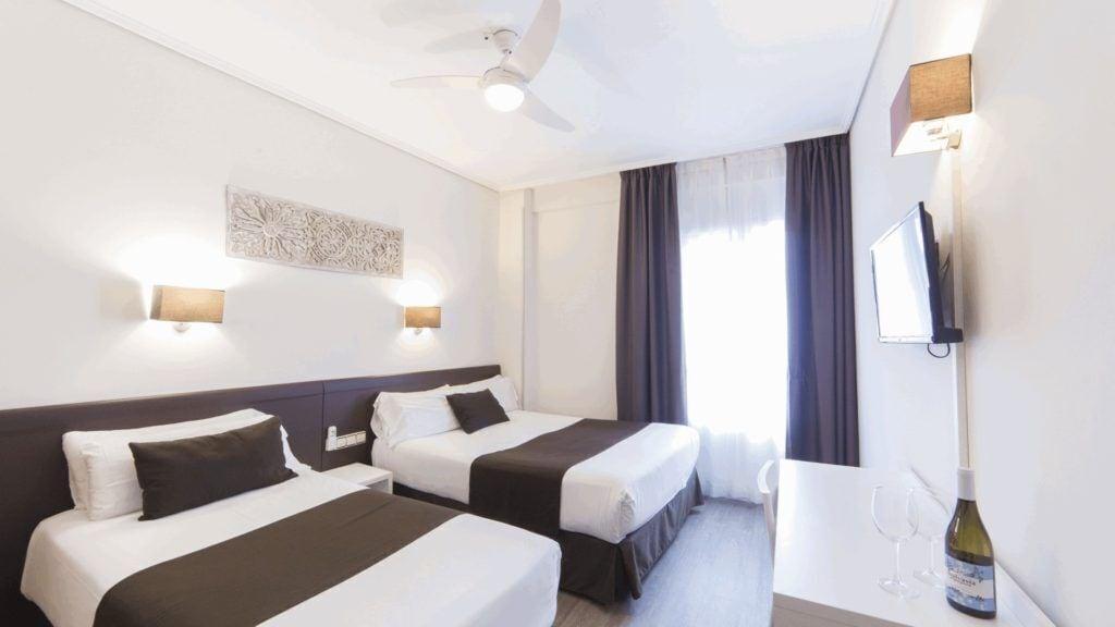 สวีท โฮเทล คอนติเนนตัล Hotel บาเลนเซีย ภายนอก รูปภาพ