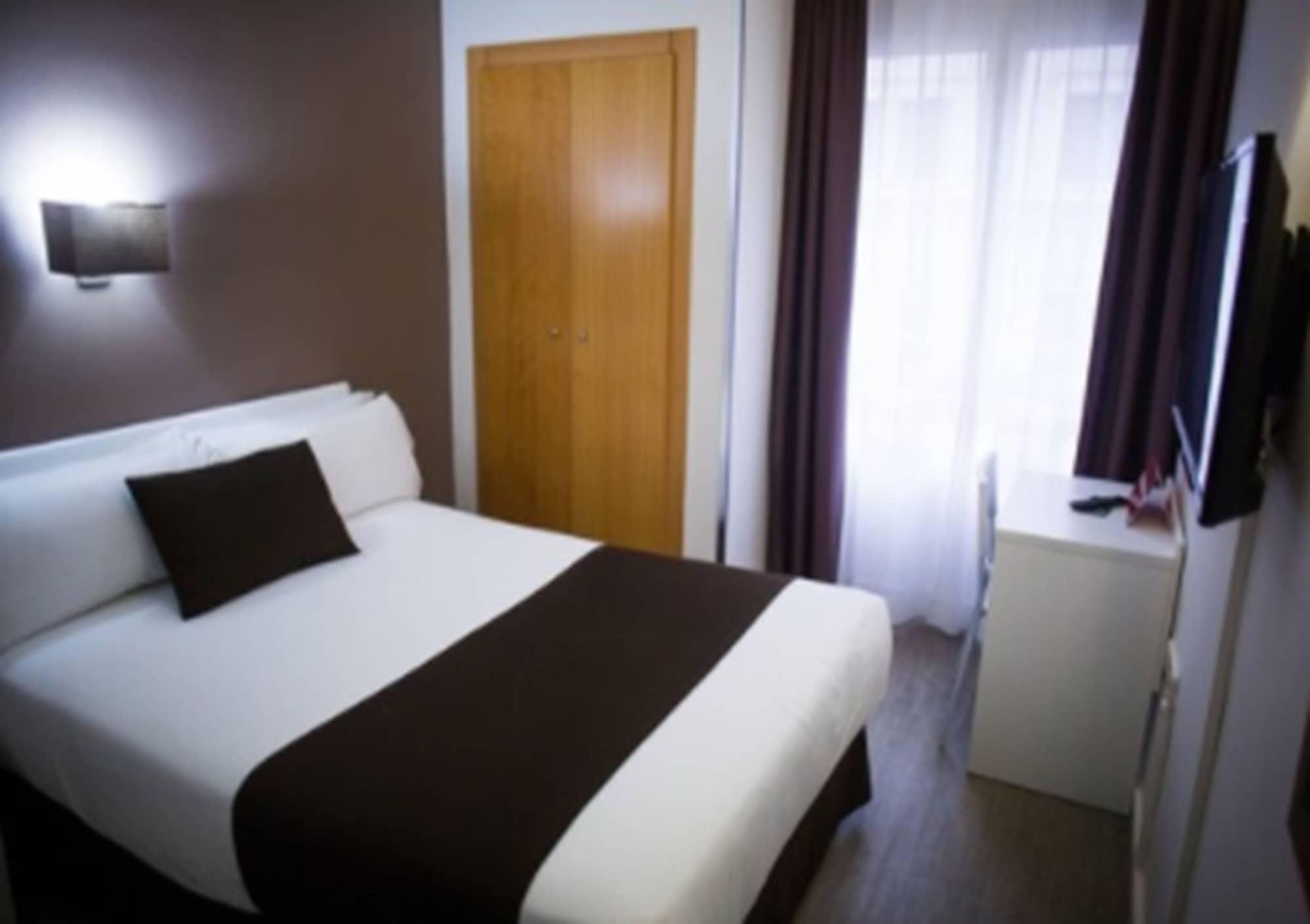 สวีท โฮเทล คอนติเนนตัล Hotel บาเลนเซีย ภายนอก รูปภาพ