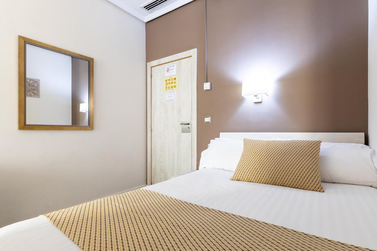 สวีท โฮเทล คอนติเนนตัล Hotel บาเลนเซีย ภายนอก รูปภาพ