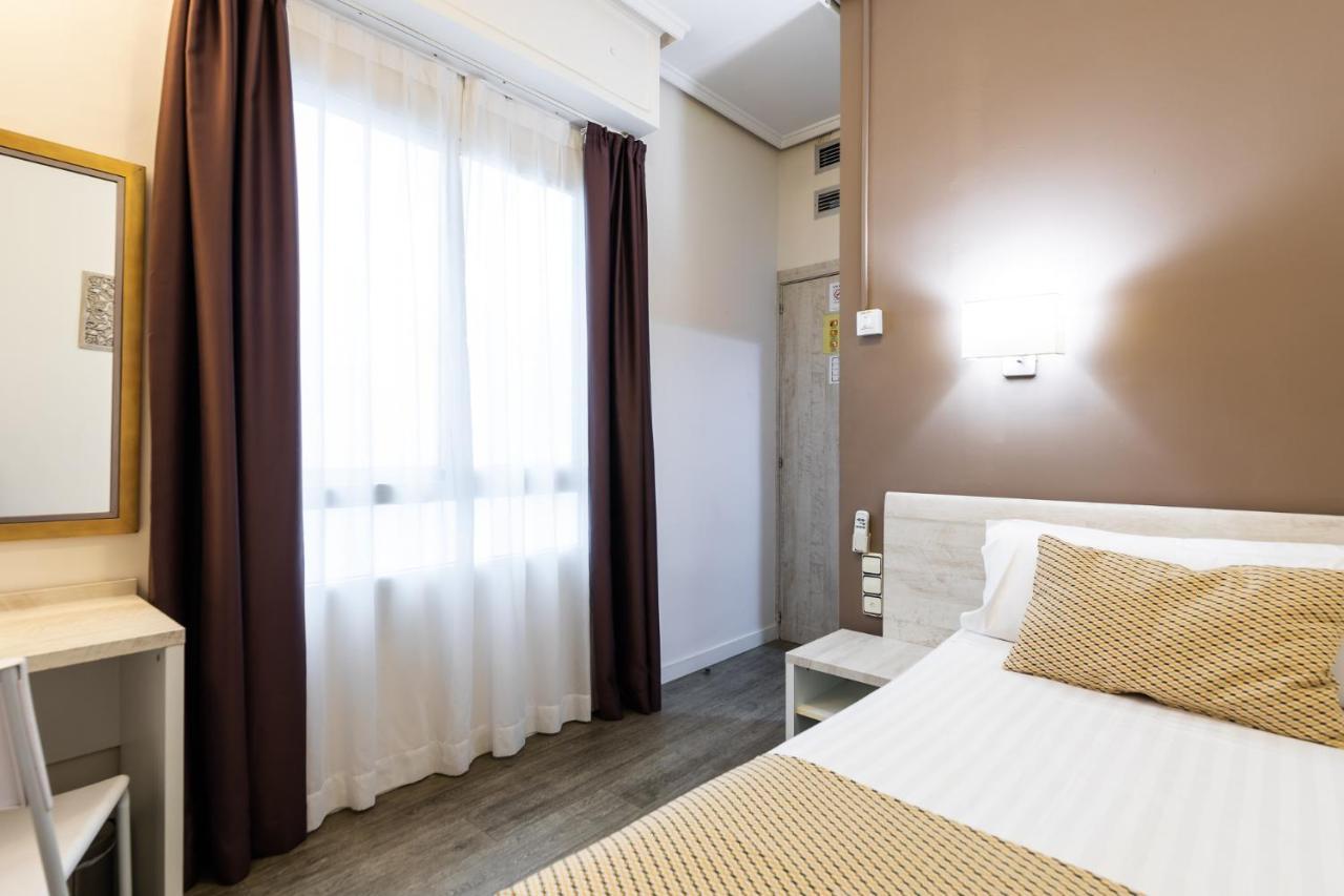 สวีท โฮเทล คอนติเนนตัล Hotel บาเลนเซีย ภายนอก รูปภาพ